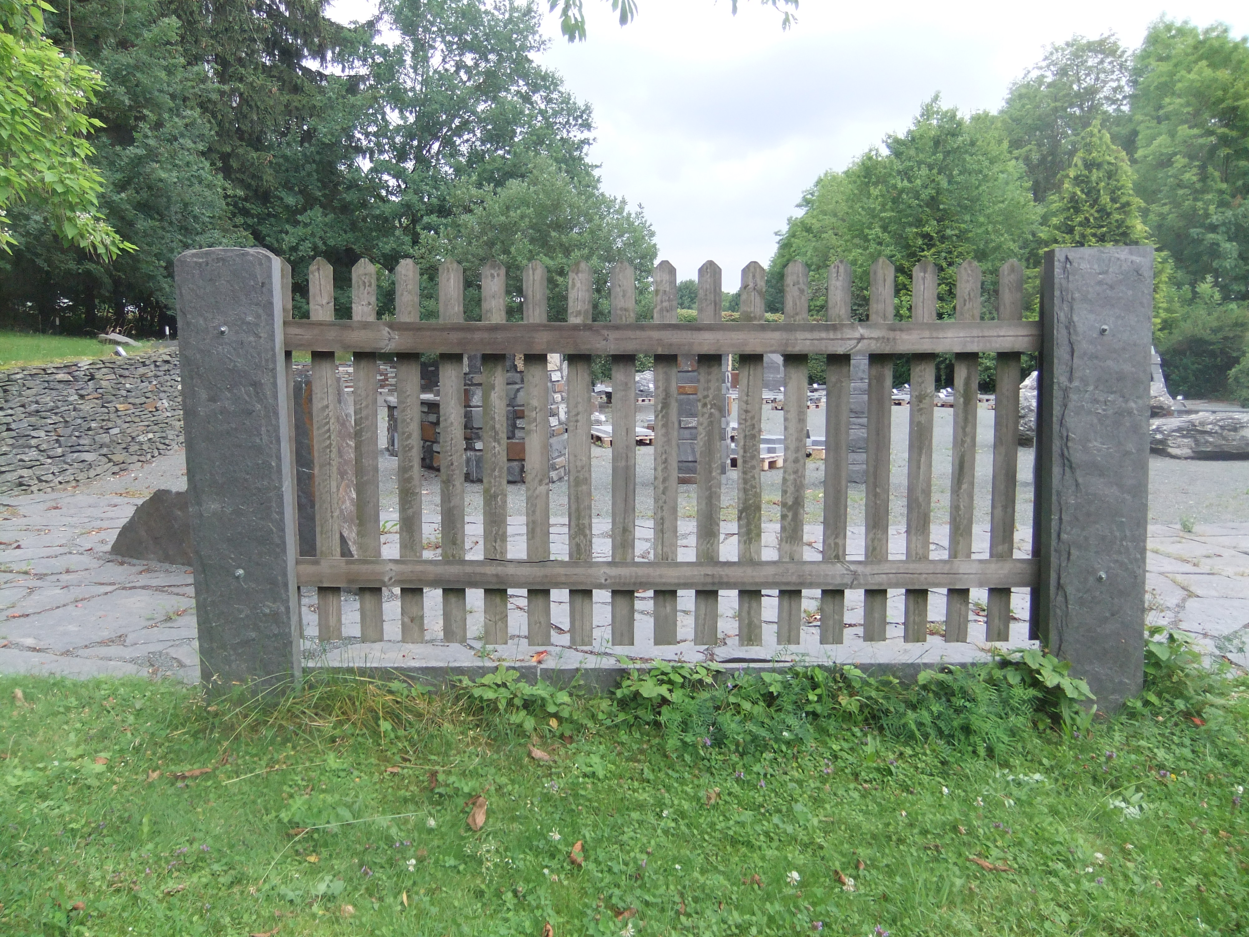 Gartensaulen Natursteinwerk Theuma Gmbh